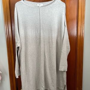 NWOT Round neck drip shoulder tunic sweater, 2X